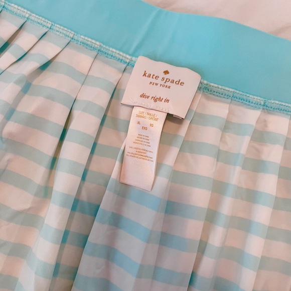 NWT Kate Spade pleated swim skirt (fits like L, but says XL) - Picture 3 of 6
